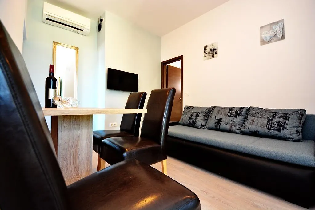 Apartments Clara Nin