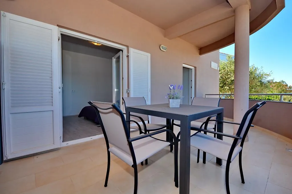 Apartments Clara Nin Croatia
